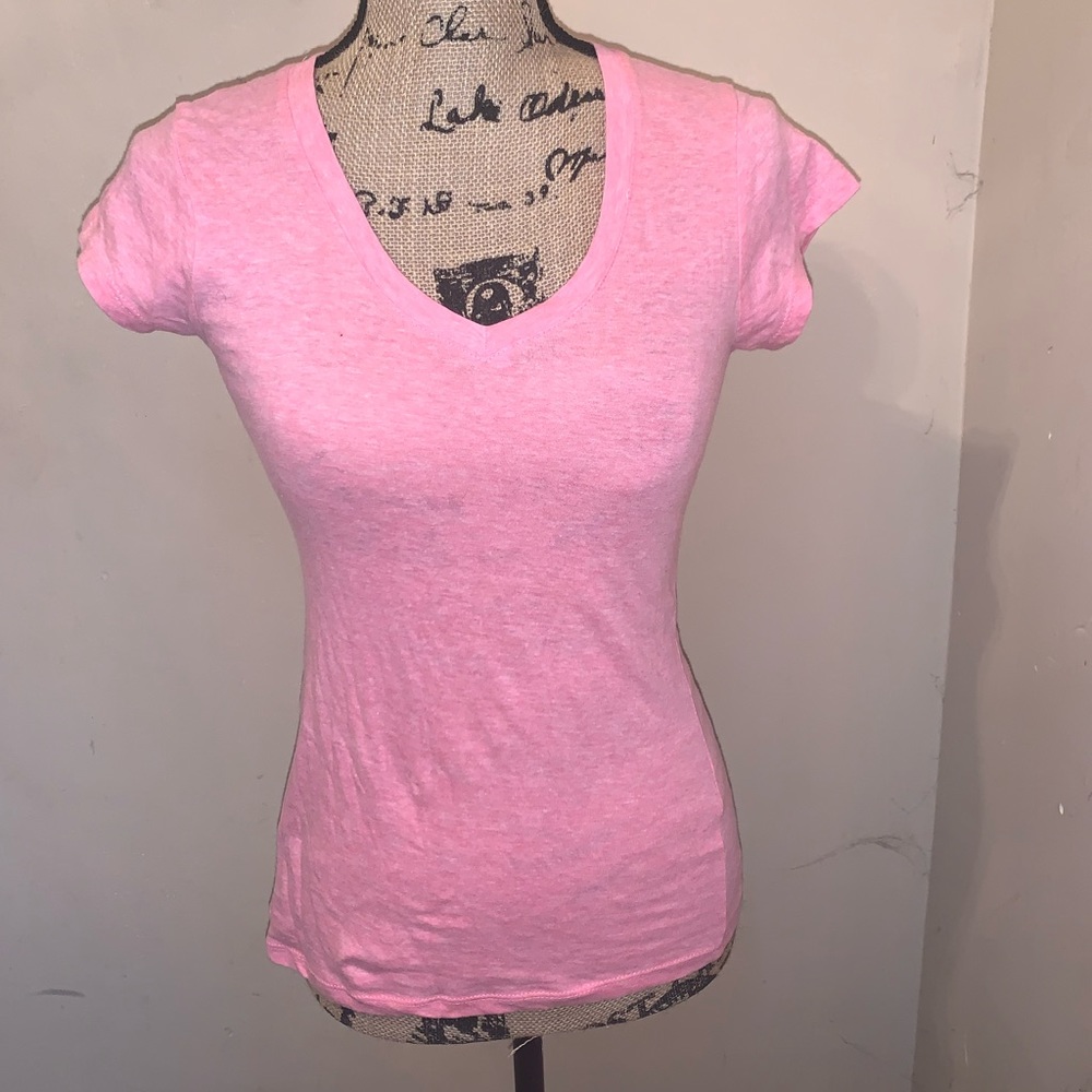 Splash • Pink V-Neck T-Shirt
